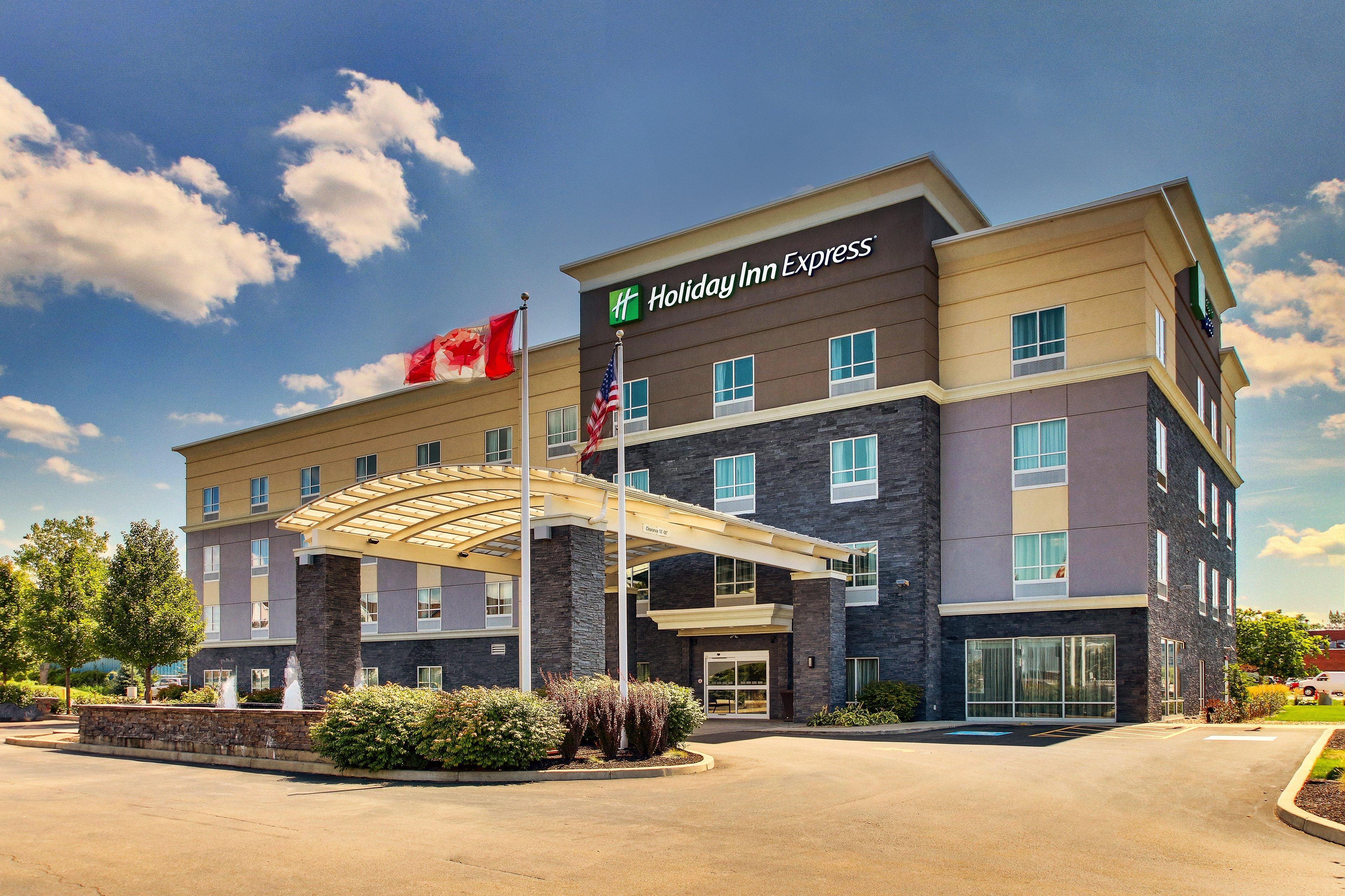 Holiday Inn Express & Suites Cheektowaga North East By Ihg Exterior photo