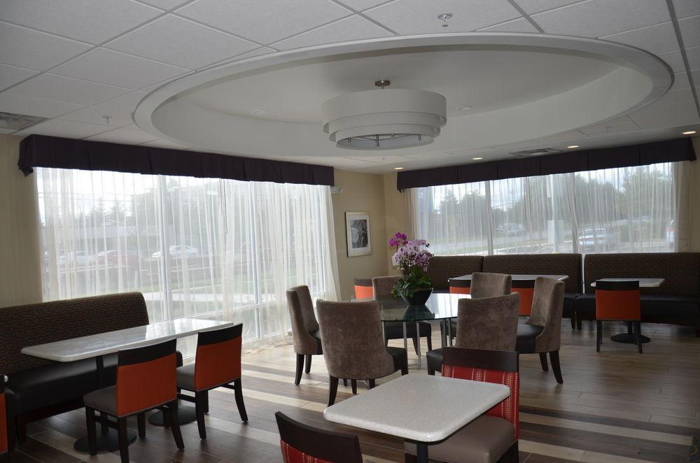 Holiday Inn Express & Suites Cheektowaga North East By Ihg Exterior photo