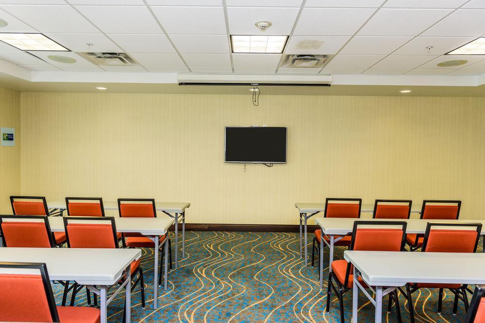 Holiday Inn Express & Suites Cheektowaga North East By Ihg Exterior photo